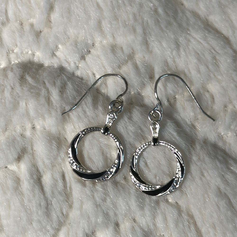 Elegant Silver tone circle dangle Earrings